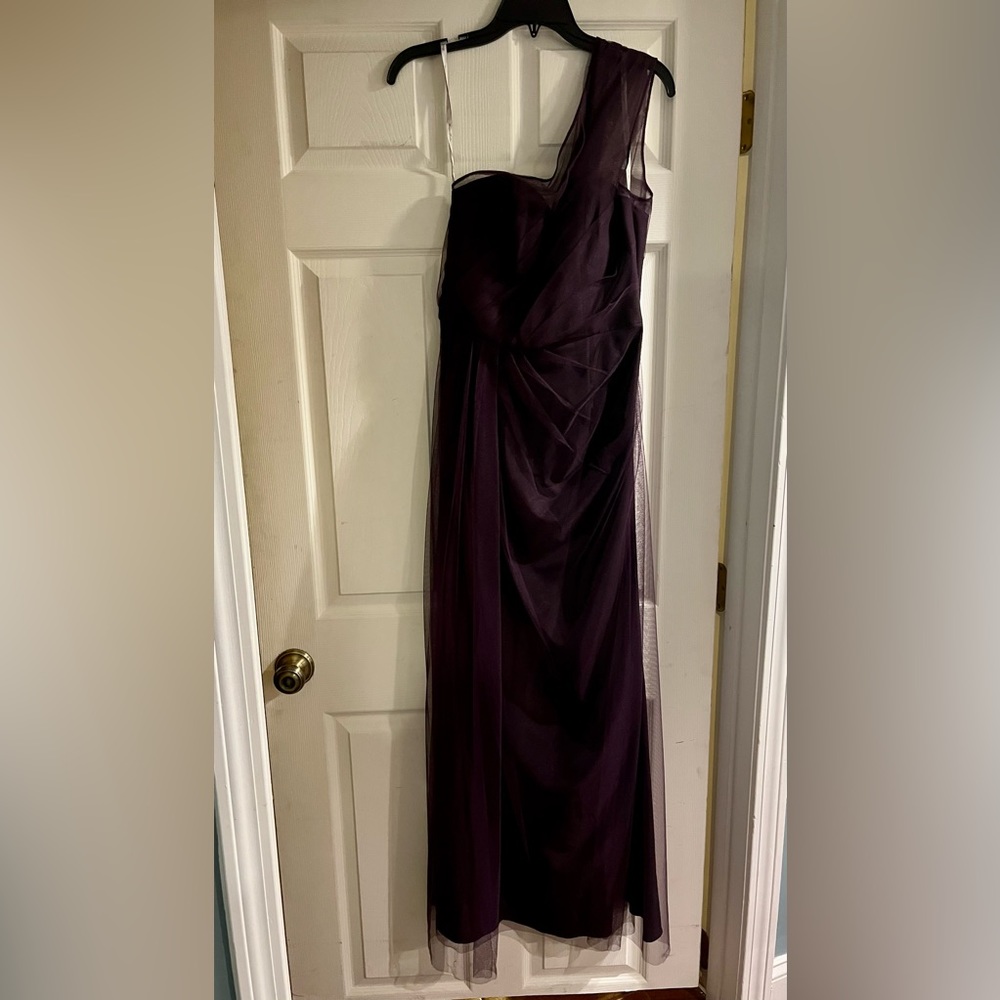 Beautiful dress, worn once with min alteration to length.  (I am 5’5”)